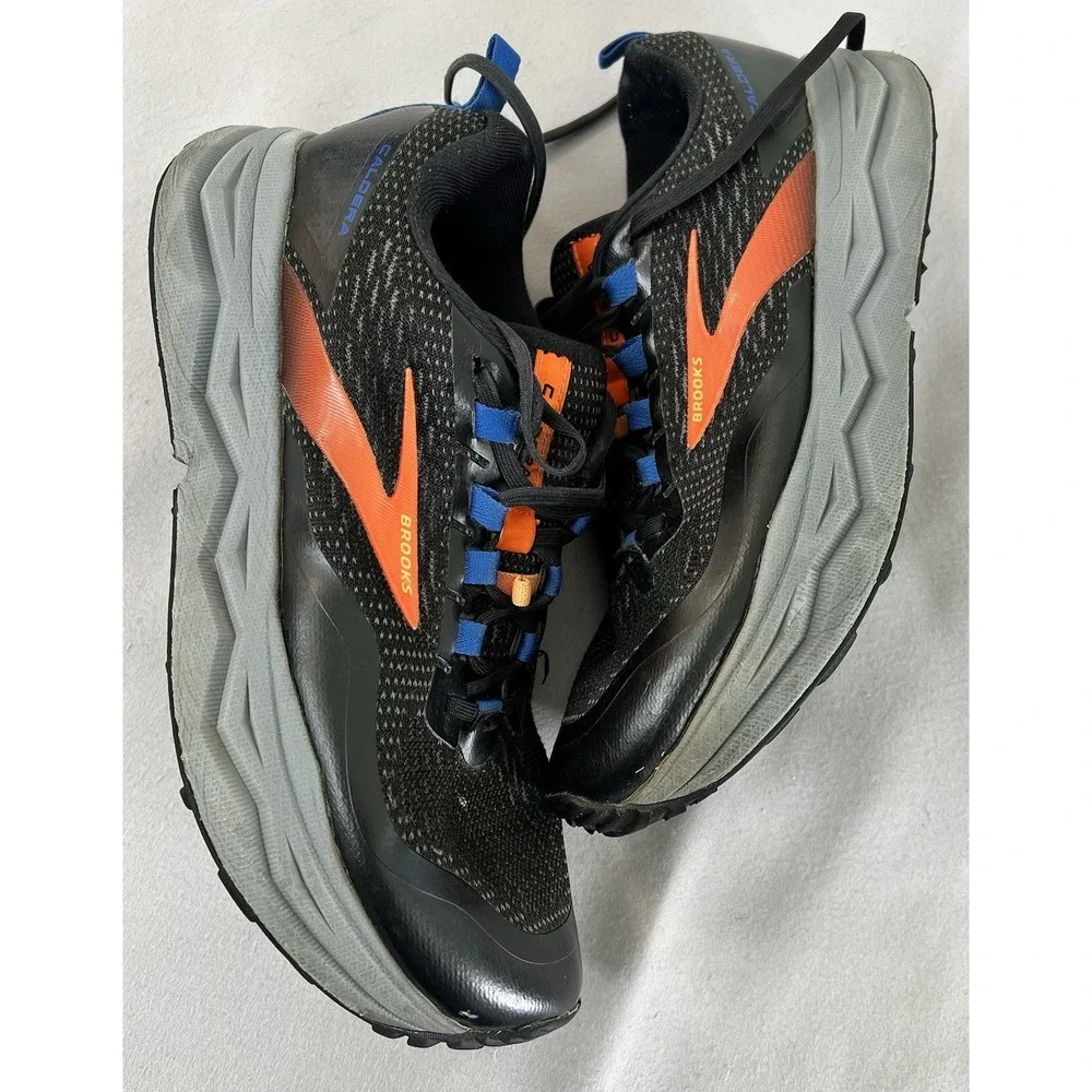 Brooks caldera black